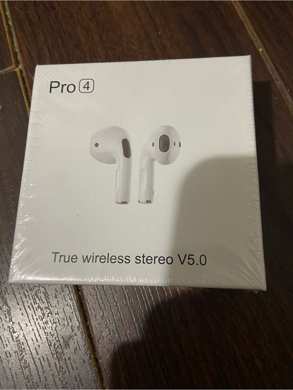 Pro 4 True Wireless Stereo headphones with charging case - white